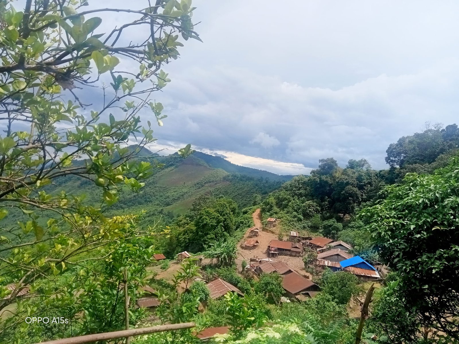 3 Days Hike In Dam Sopngam Peryanxangmai Peryenxangkao Nam Porxang - Chakhampa